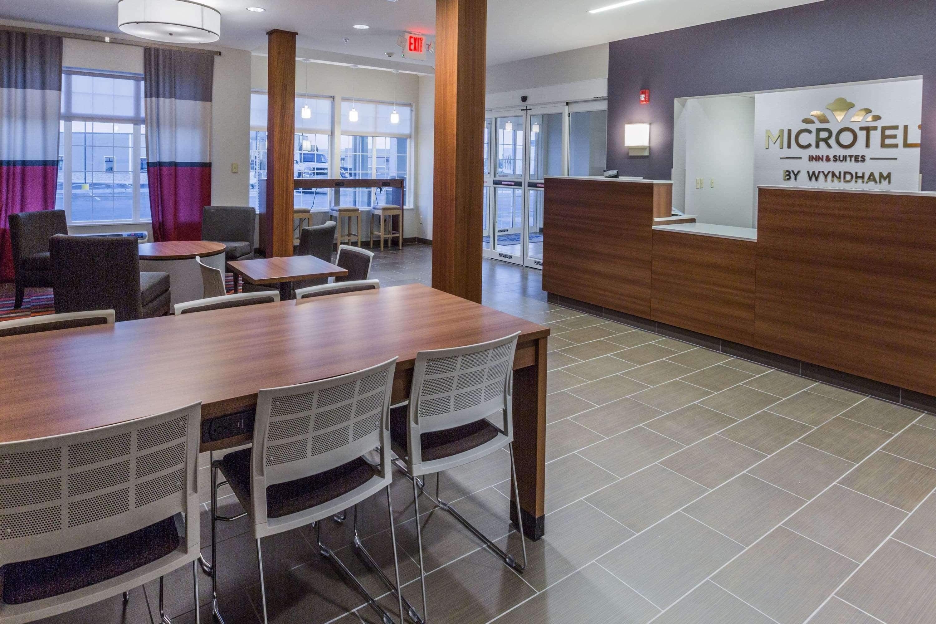 Microtel Inn & Suites By Wyndham Tioga Exterior photo